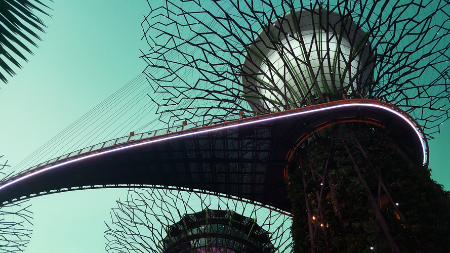 photo-1500100586562-f75ff6540087