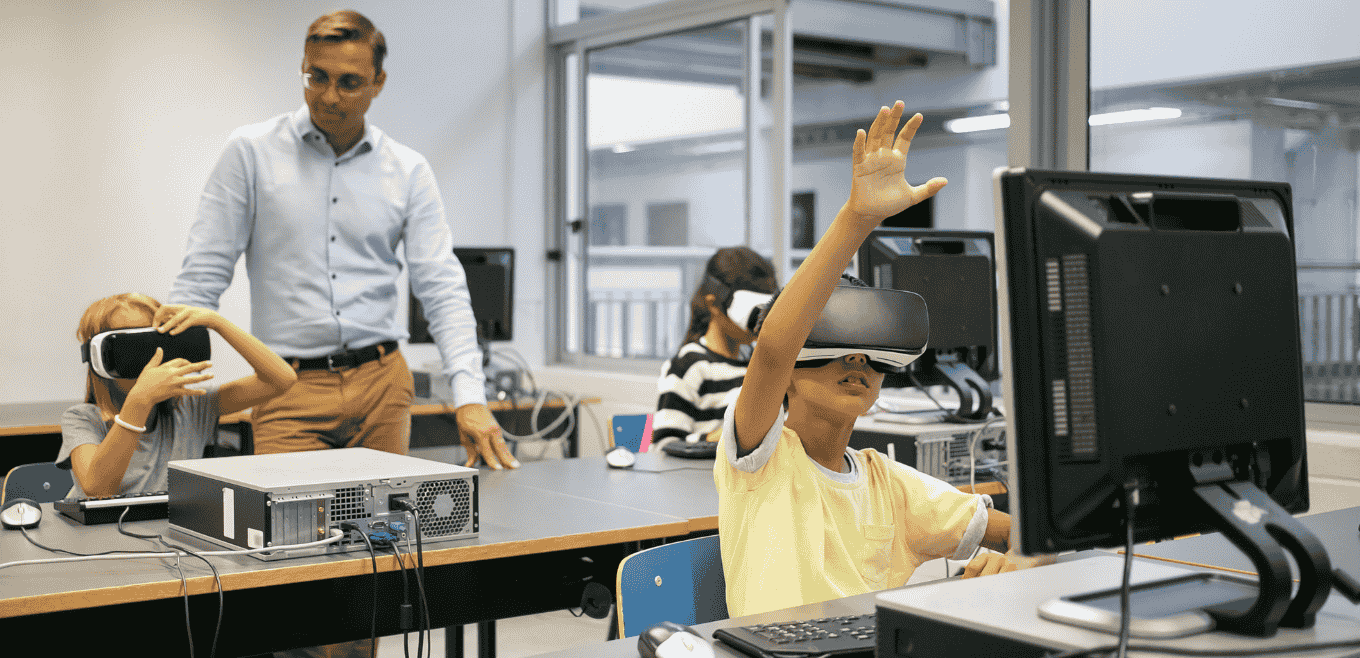 AR/VR immersive learning AR/VR immersive learning